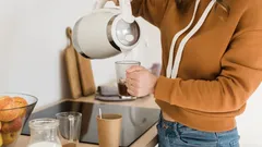 Hur många gånger kan man koka vatten i en vattenkokare: Kemister varnar för risker